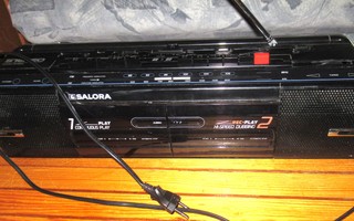 Salora stereo radio kasettisoittimilla