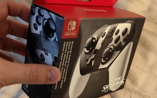 Nintendo Switch Pro Controller (Super Smash Bros)