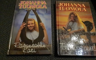 Johanna Tuomola*ratsutallin Kati ja tallinovet auki