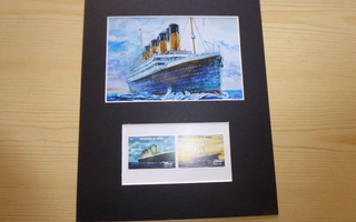 Titanic valokuva ja postimerkit paspiksessa