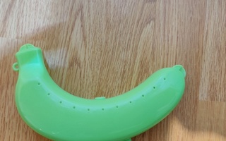 banaanin muotoinen säilytys kotelo banaanille.