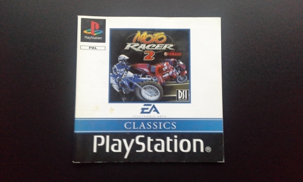 PS1: Moto Racer 2 pelin manuaali, ruotsi, englanti 