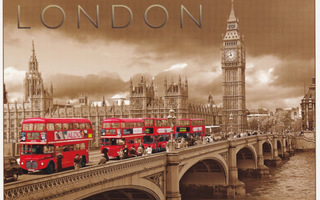 Lontoo, punaiset bussit sillalla