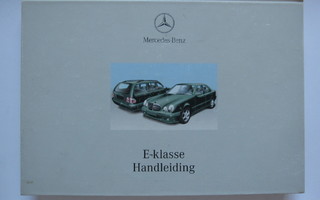 Mercedes-Benz E W210 käsikirja