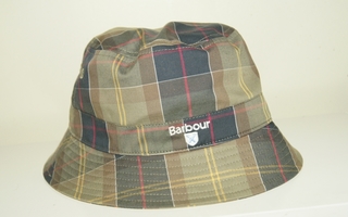 Barbour hattu