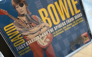 DAVID BOWIE :  Ziggy Stardust LIVE