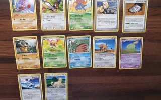 Pokemon Legends Awakened Sarjan kortteja myynnissä