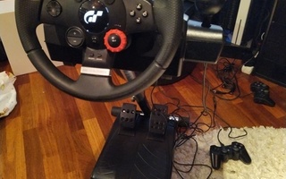 PS3 Logitech Driving Force GT + Wheel Stand Pro