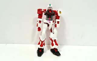 Gundam Astray Red Frame 1:144 pienoismalli/figuuri