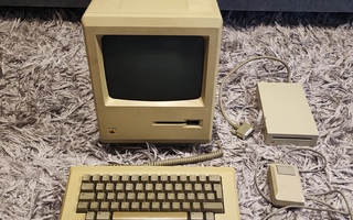 Macintosh 128 K + Oheislaitteet