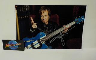 TOBIAS SAMMET (AVANTASIA) PROMOKUVA NIMMARILLA