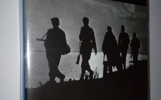 UUSI! 4 DVD) Jatkosodan katsaukset II (2): Kamerat asemissa