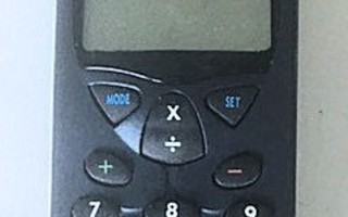Harvinainen Nokia 6110-mallin dummy-puhelin/taskulaskin