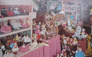 NUKKEKORTTI: The enchanted doll house/ kulk. 1971