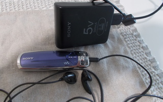 Sony Walkman Digital Player NW-S703F