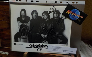 DOKKEN PROMO KUVA KOLMELLA  NIMMARILLA