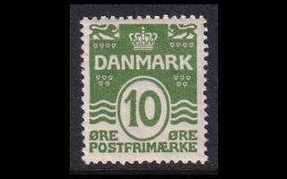 Tanska 120 ** Aaltoviiva 18 syd 10 öre vihreä (1921)