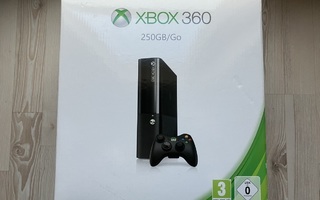 Xbox 360 250GB *Uusi, avaamaton*
