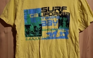 Surf California t-paita