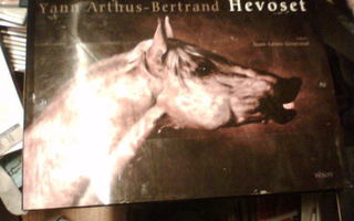 Yann Arthus-Bertrand  HEVOSET  ( 1 p. 2005 ) Sis. postikulut