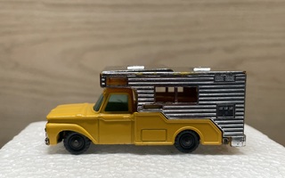Vanha Husky Ford Camper leluauto 60-luvulta
