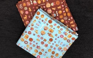 Japanilainen keksiaiheinen kangas 2 palaa / 2 väriä yht. 2m