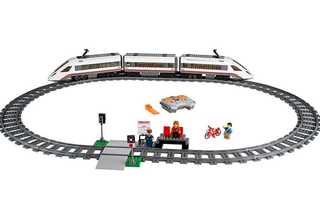 LEGO CITY TRAIN SET STATION and expansion HEAD HUNTER STORE.