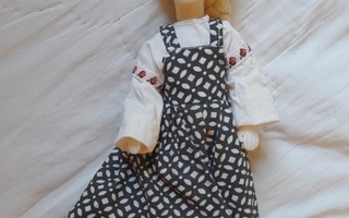 Vanha venäläinen nukke