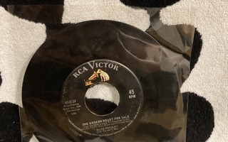 Elvis – One Broken Heart For Sale / They Remind Me Too 7"