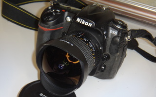 8mm F3.5 Fish-Eye CS II + NIKON 300D