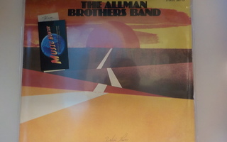 THE ALLMAN BROTHERS BAND - THE ROAD GOES ON FOREVER 2LP