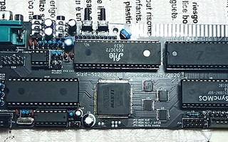 Uusi ZX spectrum Sizif-512 C emolevy