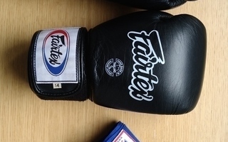 Fairtex nyrkkeilyhanskat