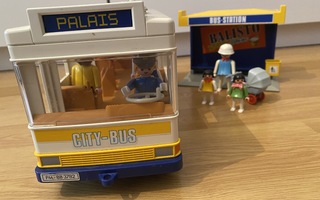 Playmobil linja-auto kuski ja matkustajat