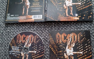 AC/DC – Stiff Upper Lip
