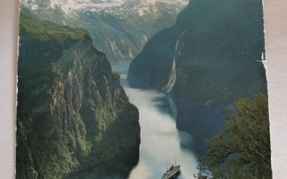 Norge, Geirangerfjord mot Prekestolen, kulkenut postikortti