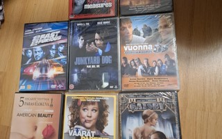 Setti DVD leffoja kaikki vielä muoveissa