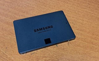 Samsung 870 QVO 4TB SSD