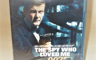 THE SPY WHO LOVED ME  (BD) UUSI