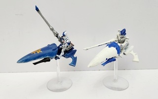 WH40K - 2kpl Eldar Shining Spear Jetbike figuuria [K12]