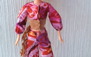 Barbie hippiasu vuodelta 1971