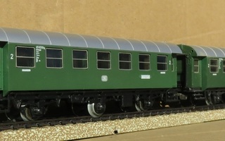 Märklin 2 lähiliikennevaunua