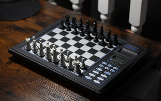 Kasparov Alchemist -shakkitietokone