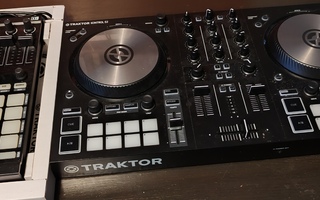 Native Instruments Traktor Kontrol S2 MK3+F1 kontrol