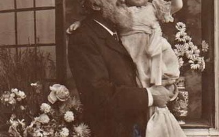 ISOVANHEMMUUS / Ihana pieni tyttö isoisän sylissä. 1900-l.