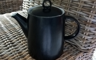 Musta kannellinen Teekannu / Kahvikannu kannella