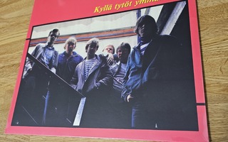 Korroosio kyllä tytöt ymmärtää vinyyli