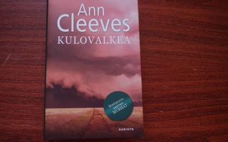 Ann Cleeves: Kulovalkea (2021), Shetlanninsaarten murhat