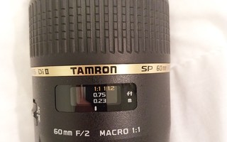 Tamron 60 mm F/2,0 1:1 macro -objektiivi