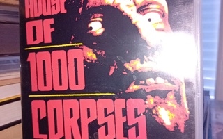 DVD HOUSE OF 1000 CORPSES  ( SIS POSTIKULU  )